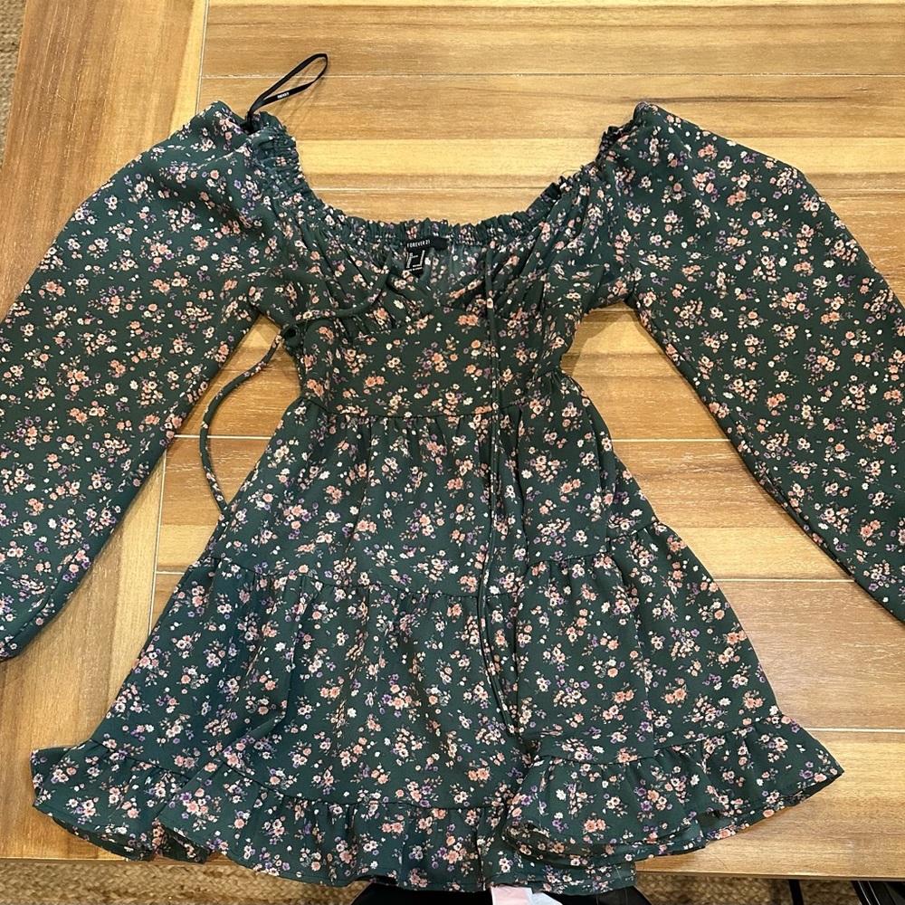 Green Floral Long-Sleeve Dress